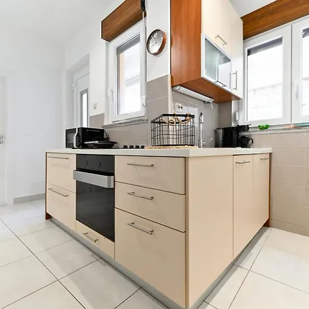Apartment Bazdaric *