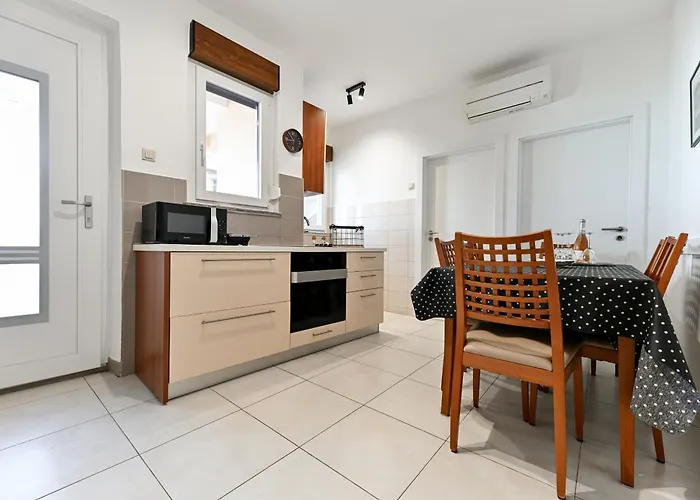 Bazdaric * Novigrad (Dalmatia)